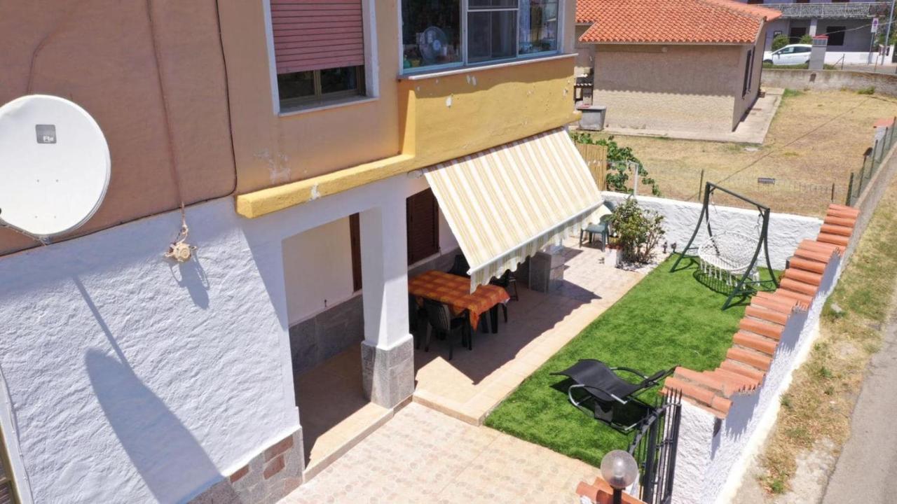 Le Case Di Helga Budoni Exterior foto
